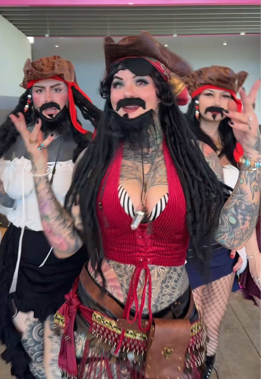 Who’s the real Captain Jack Sparrow? 🏴‍☠️ @Frizzy @Jennkindaexists @hexhypoxia @Melissa Drew | Gamer @Lilly Blue Moon @Nilla Rey @Sarah eliz #Captainjacksparrow #piratesofthecaribbean 