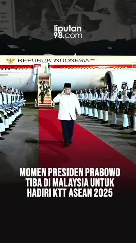 Presiden Republik Indonesia Prabowo Subianto menuju Kuala Lumpur, Malaysia, untuk menghadiri Konferensi Tingkat Tinggi (KTT) ASEAN melalui Bandara Lanud Halim Perdana Kusuma, Jakarta, Sabtu (25/10) sore. Menteri Sekretaris Negara Prasetyo Hadi menyampaikan bahwa keberangkatan Prabowo ke Malaysia merupakan bagian dari agenda diplomasi Indonesia di kawasan Asia Tenggara. “Pada sore hari ini, Bapak Presiden bertolak ke Kuala Lumpur untuk menghadiri KTT ASEAN.  Selanjutnya, ada agenda untuk KTT APEC, namun kemungkinan akan menyesuaikan dengan agenda yang ada di Malaysia,” ujar Prasetyo. Sebelum berangkat Prabowo juga sempat melakukan rapat terbatas dan berkoordinasi langsung dengan Kepala Kepolisian Negara Republik Indonesia (Kapolri) Jenderal Listyo Sigit Prabowo. Kapolri menjelaskan bahwa pertemuan tersebut membahas laporan situasi terkini terkait keamanan dan ketertiban masyarakat (kamtibmas) di dalam negeri serta sejumlah program prioritas pemerintah yang menjadi perhatian khusus. “Sebagai Kapolri, saya melaporkan situasi terkini, khususnya terkait keamanan dan perkembangan kamtibmas di dalam negeri sebelum beliau berangkat,” ujar Listyo.  Di waktu yang bersamaan Kapolri menegaskan bahwa Polri akan terus menjalankan program dan kegiatan yang menjadi catatan serta arahan Prabowo guna menjaga stabilitas keamanan nasional. “Selain itu, kami, Polri, juga mengawal serta melaksanakan kebijakan dan program yang menjadi penekanan dari Bapak Presiden,” tambahnya. Di akhir, Prasetyo menghaturkan doa agar perjalanan kunjungan kenegaraan kali ini akan berjalan dengan lancar dan bakal membawa manfaat bagi bangsa Indonesia. “Semoga perjalanan Bapak Presiden berjalan lancar, kembali ke Tanah Air dengan selamat, dan membawa berkah bagi seluruh bangsa dan rakyat Indonesia,” tutupnya