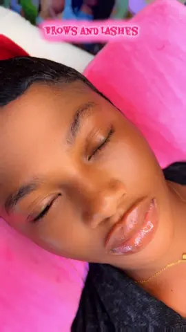 Take advantage of our promo ohhh ❤️#fyp #fypシ゚viral #foryoupage #microbladingbrows #lashextensions 