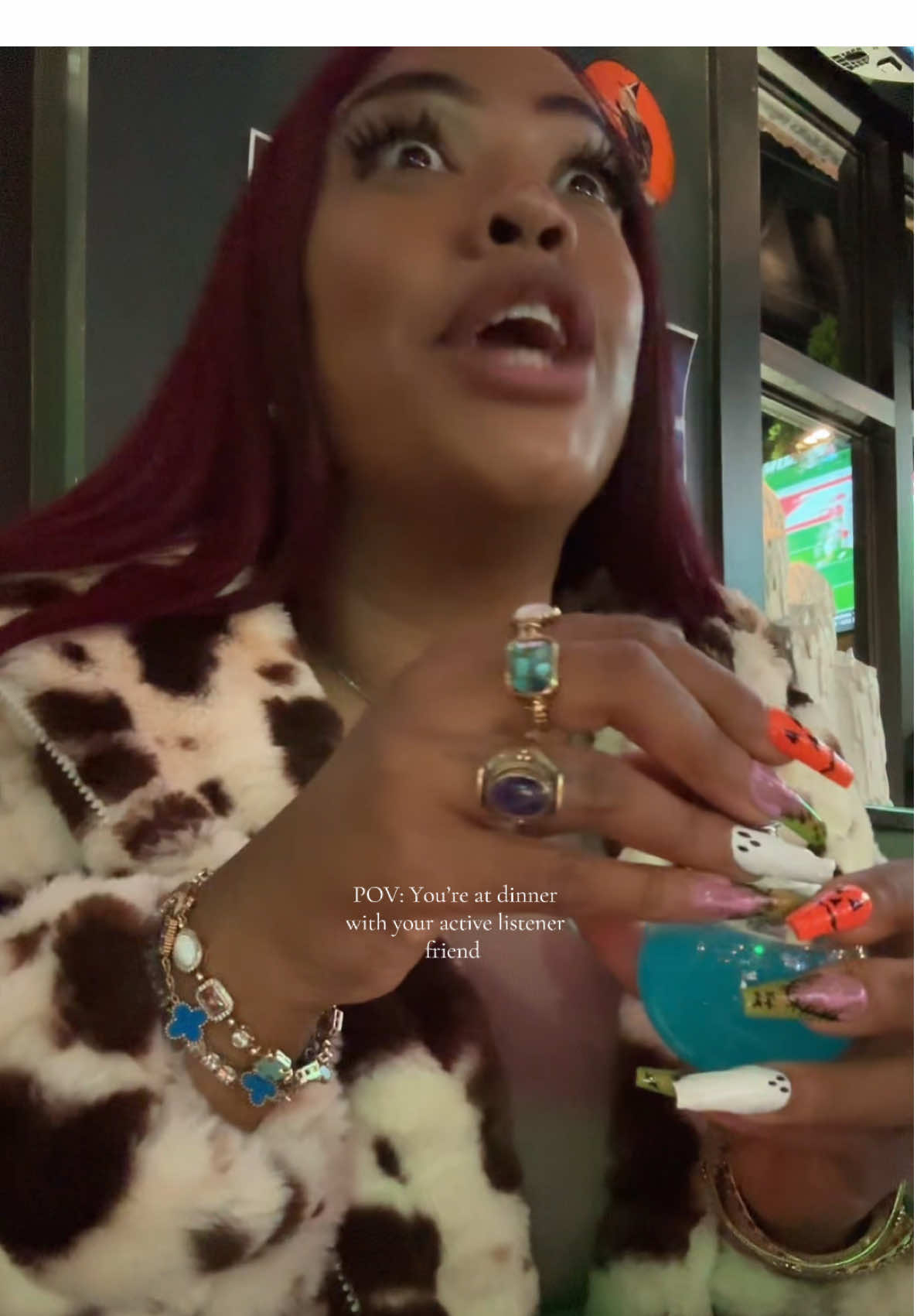 I am an active listener WHO loves to hear tea over dinner 🤏🏽