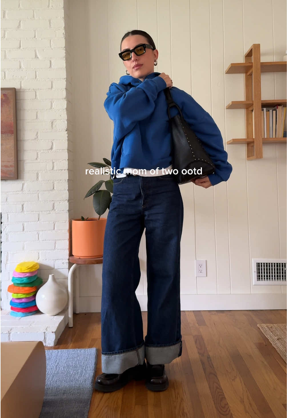 comfy cozy per usual! #tomboystyle #casualoutfits #fallfashion #outfitinspo @Elwood @AGOLDE @miista 