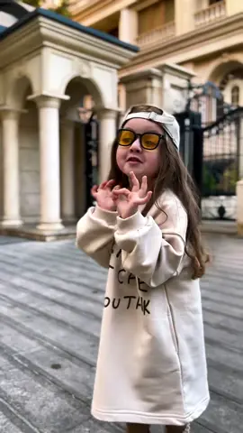 اموت انا 💋♥️🥺 @Amr Diab  #amrdiab #fypシ゚viral #اكسبلورexplore #youtube #foryou 