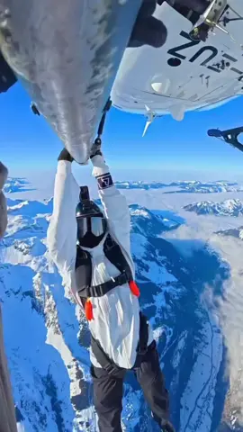 #skydive #adrenaline #skydiving #jump #freefall 