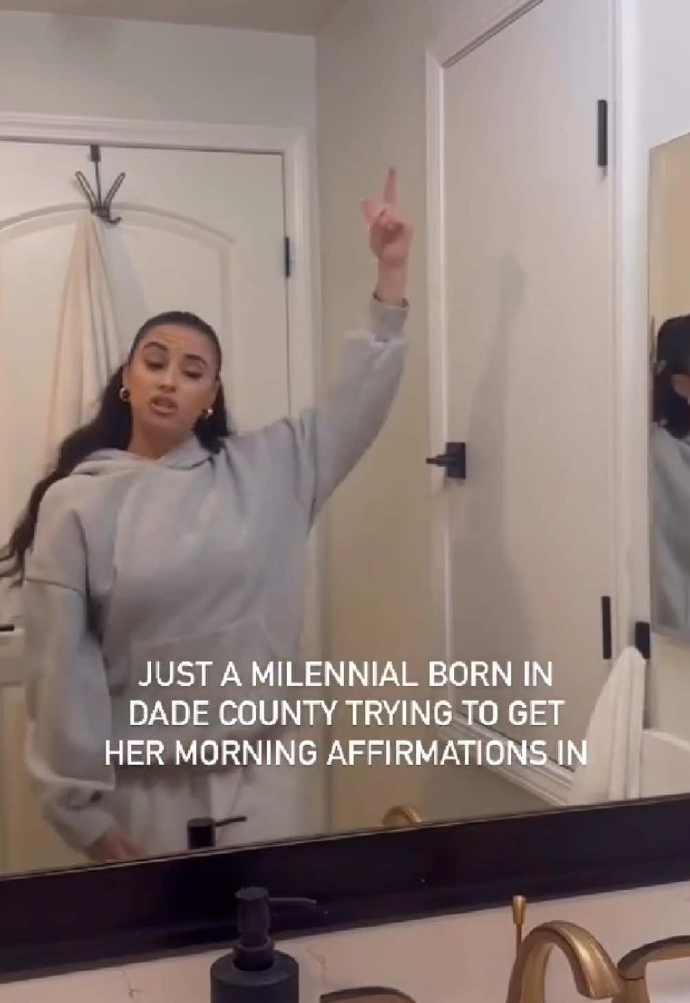 Anyone else? 🤷🏻‍♀️ #manifestation #affirmations #mindset #lifecoach #abundance 