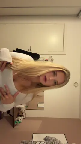 “All over her body”♥️ #elsker #viral #elskerminevenner #makemefamous #fyp 