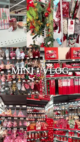 Christmas decor vlog , my favorite season 🎄🎁 #holidays #christmasdecor #walmart #ddsdiscounts #fyp 