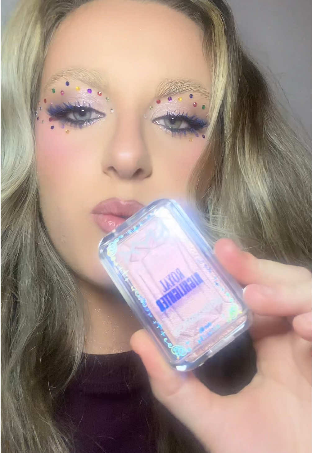 Bon moi et mon minimoys on valide 😂😂🫶🏼🩷 @NYX COSMETICS FRANCE @NYX Professional Makeup #nyx #nyxtiktokshop #nyxbridgerton #bridgertonmakeup 