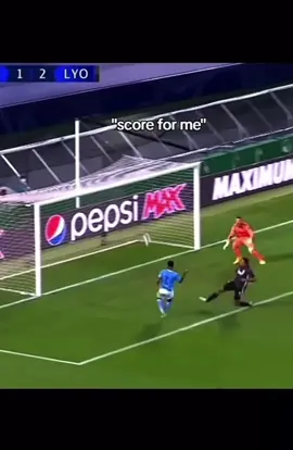 Yes I can score for you me carpenter!! @Sabrina Carpenter @Team Sabrina #foryoupagee #shortnsweettour #sabrinacarpenter #fyp #foryou #mansbestfriend🐶 #mansbestfriend #shortnsweet #sabrina #carpenter #funny 