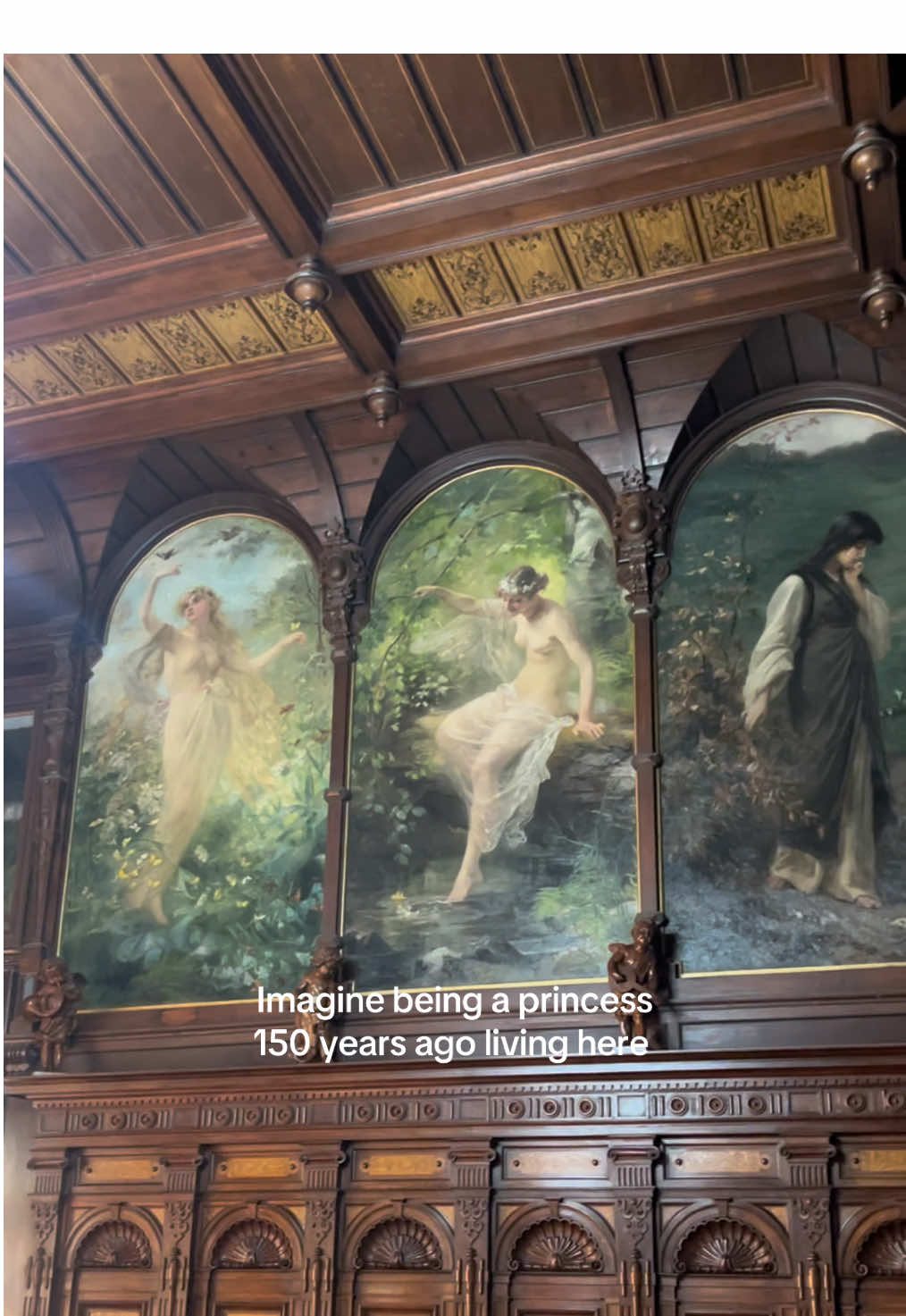 Somewhere between the mountains and the marble, you can still feel her presence.. #pelescastle #castle #transilvania #romania🇷🇴 #disney 