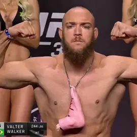 caçador de pé entrou em atividade hj 🤣🦶🏻 #UFC #ufcedit #valterwalker #fyp #viral 