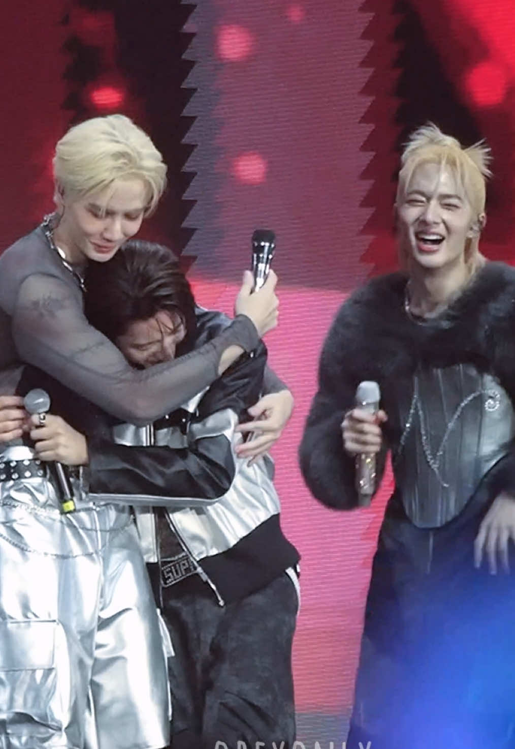 อย่ามาแกล้งให้ใจวุ่นวาย เล่นอะไรแบบนี้ 🫠 #ZeeNuNew2ndConcert #PERSES_TH #ZeeNuNewCrazyInLoveConcert 