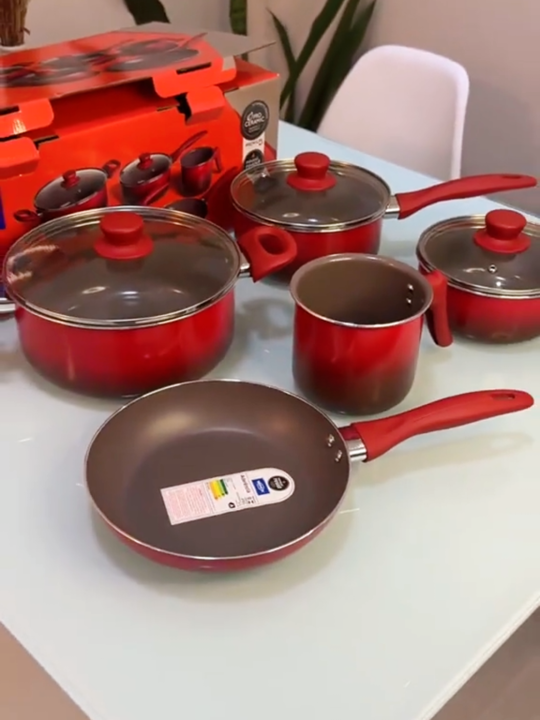 ❤️✨DICAS DA MARY QUE FACILITAM A VIDA ✨❤️ Cozinhar vai ficar muito mais prático e elegante com o Jogo de Panelas Brinox Life Smart Easy 🍳✨❤️ São 5 peças com revestimento cerâmico que garantem durabilidade e preparo saudável, além desse vermelho lindo que dá charme à cozinha ❤️ 💰 Apenas R$299,99 na Shopee! 👉 https://s.shopee.com.br/50QjMChNr9 #DicasDaMary #AchadinhosShopee #CozinhaPerfeita #UtensíliosDeCozinha #ShopeeBrasil