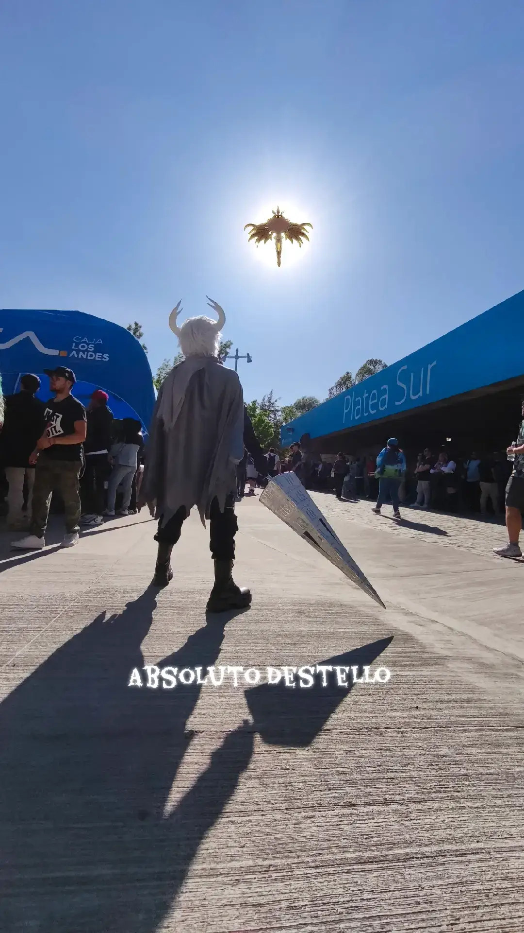 Lo hice canon desafiando al sol, gracias por el apoyo ✌🏻💕✨ Sigueme en IG: x zero.cross @Monster Energy  #hollowknight #silksong #absolutodestello #Cosplay #paratiiiiiiiiiiiiiiiiiiiiiiiiiiiiiii 