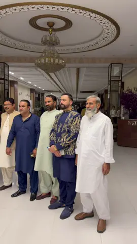 @Ɓªɗąř Äĥšªŋ @MiAn UsMaN @ezooo_a @Faisal Butt @Faisal LAL Den Butt 