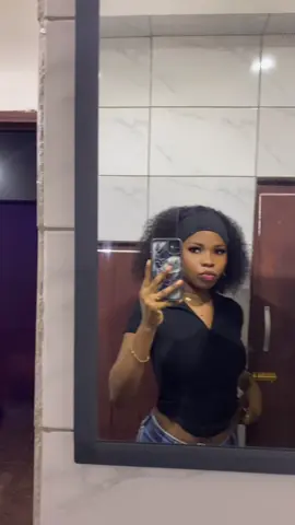 Take a look in the mirror🪞 #viraltiktok #catsoftikto #pourtoi 