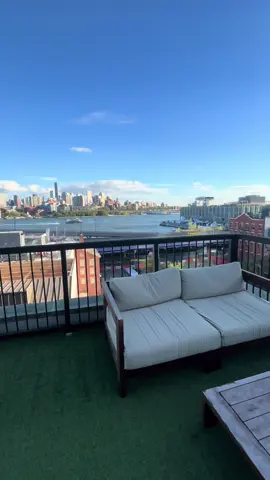 The BEST HOTEL in NYC! When you can you have to check out Hotel 33 in Seaport. Their service is impeccable and I was lucky enough to have this amazing room there. #NYCviews #newyork #hotelroomtour #grateful 