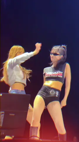 JENLISA?!? 😩😭