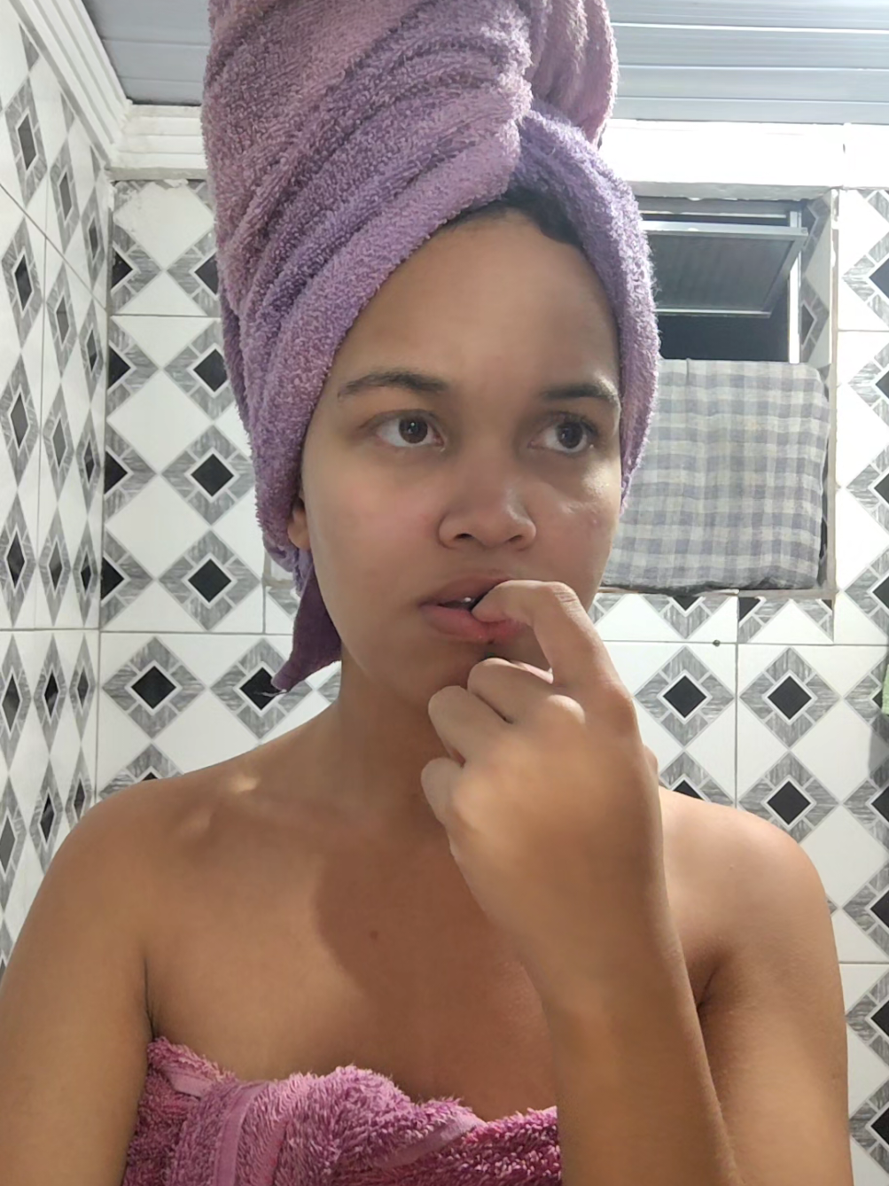 essas coisas me dão um ódio.. #curlyhair  #beatrizrizzato #fypシ゚viral  #girls #trend 