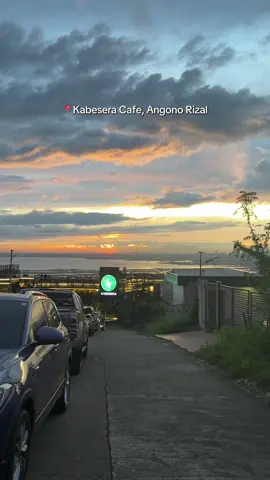 Golden Hour 🌅 #overlooking #cafe #sunset 