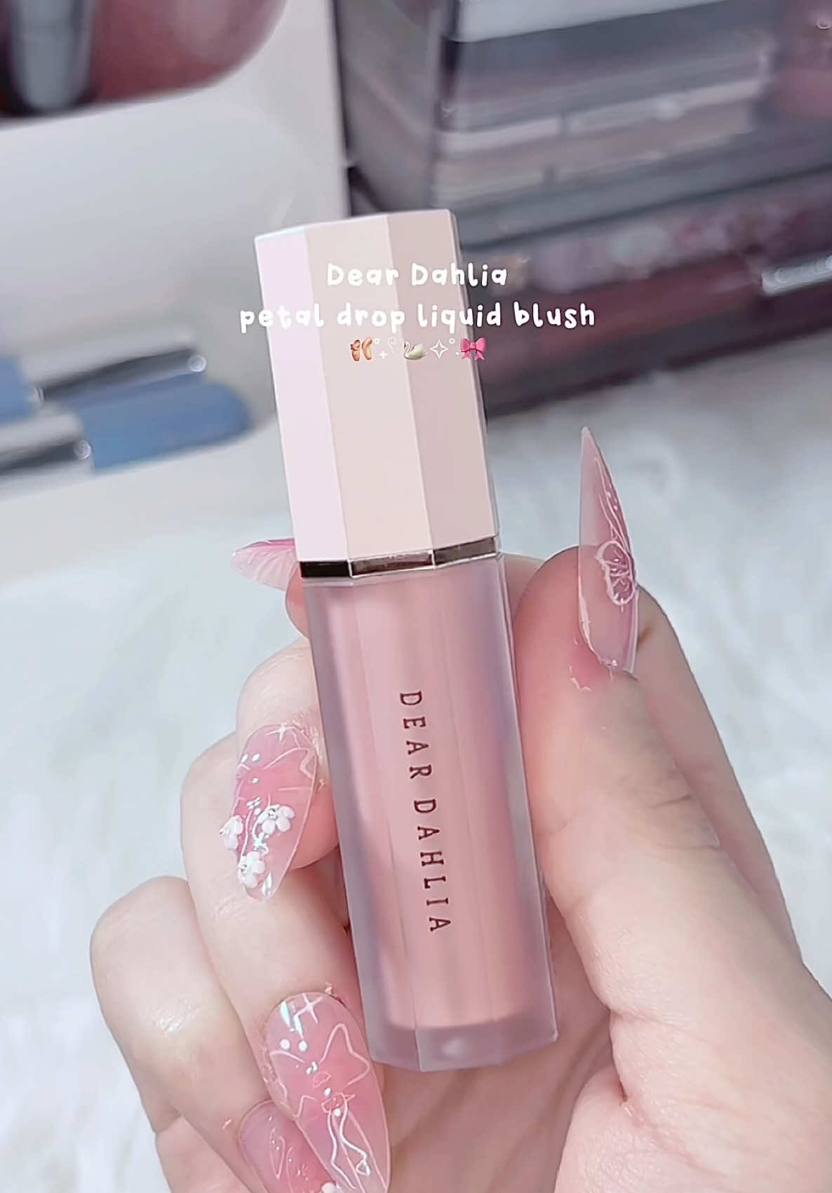 @Dear Dahlia USA Petal Drop Liquid Blush in shade Softie 💘 #deardahlia #petaldropblush #liquidblush #blush #kbeauty 