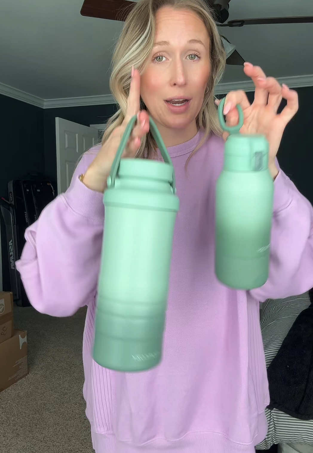 Breastfeeding mom must haves! @momcozy #breastfeedingworkingmom #pumpingmom #breastfeedingjourney #breastmilkcooler #myfirstmomcozy #momcozyblackfriday 