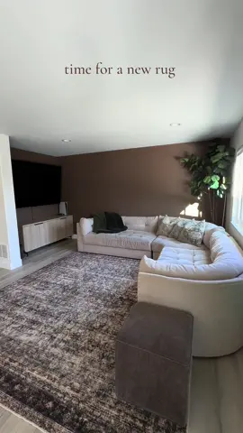 a white rug can only last so long with a toddler! I love the way this rug changed the entire vibe of the room!  #livingroom #livingroomrug #homedecor #decorating #rug 