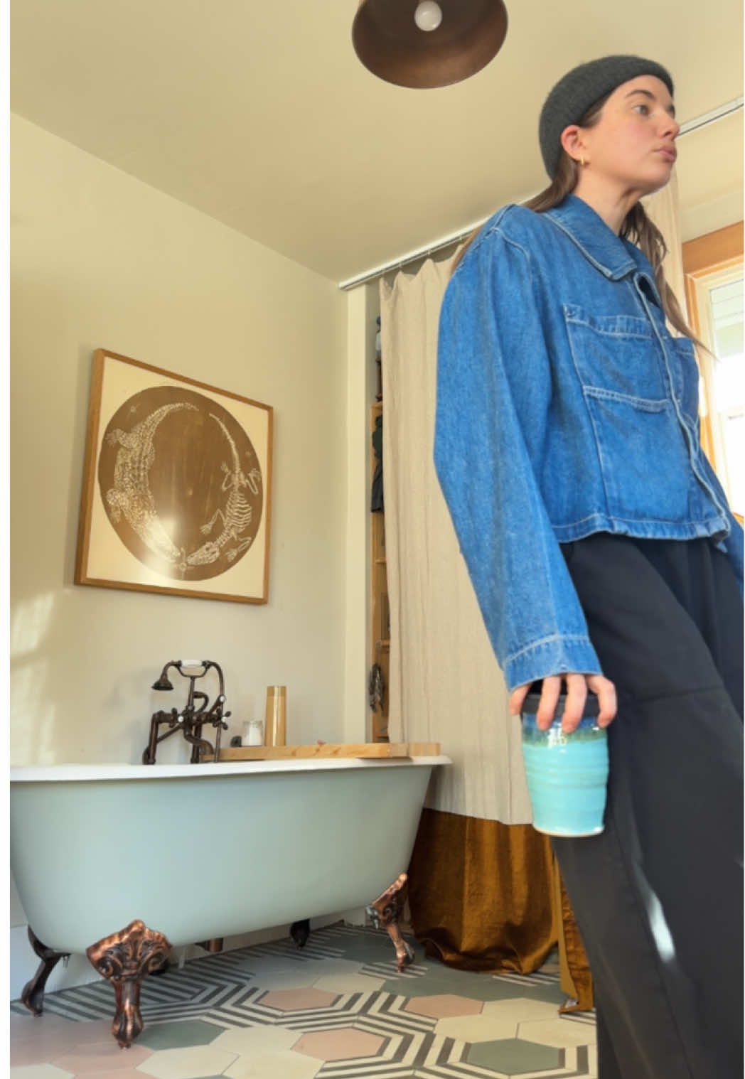 clearly not a big fan of school on saturdays  #outfitdiaries #gradschoollife #jamesstreetco #ceramics #hyergoods 