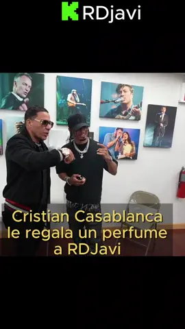 Cristian casablanca le regala un perfume a RDJavi #republicadominicana🇩🇴 #streamerdominicano #rd #rdjavi #kick 