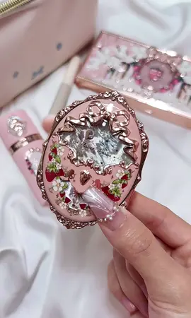 Phấn má hồng FLOWER KNOWS Strawberry Rococo họa tiết dập nổi 5g #phanmahong #flowerknows #mahong #makeup