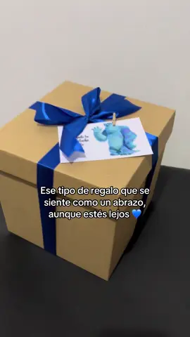 Porque no siempre puedes estar cerca, pero sí puedes hacerlo sentir con un detalle lleno de ternura. Este peluche  Sullivan llegó para acompañar, abrazar y transmitir cariño en su forma más dulce. #sullivan #peluche #detalles #novio  #creatorsearchinsights 