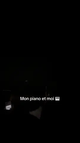 Mon piano et moi au zénith de Clermont Ferrand !!  ( deso pour la qualité ça voulait pas faire le focus )  #pourtoi #tendance #fyp #hele #hele 