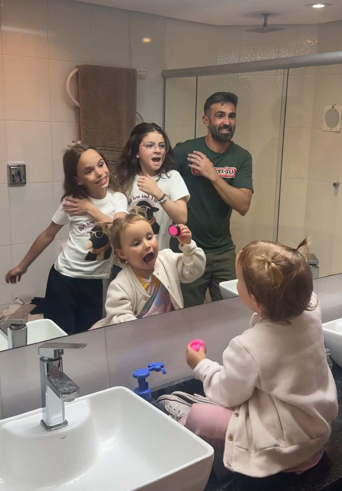 Que encontro 😍 @Pablo e Verônica #caxiasdosul #familiamaoli 