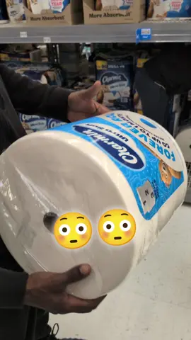 never in my life have I ever seen a toilet paper roll this big 🤣🤣 #whatthehelly #tiktok #fyp #funny #Home 
