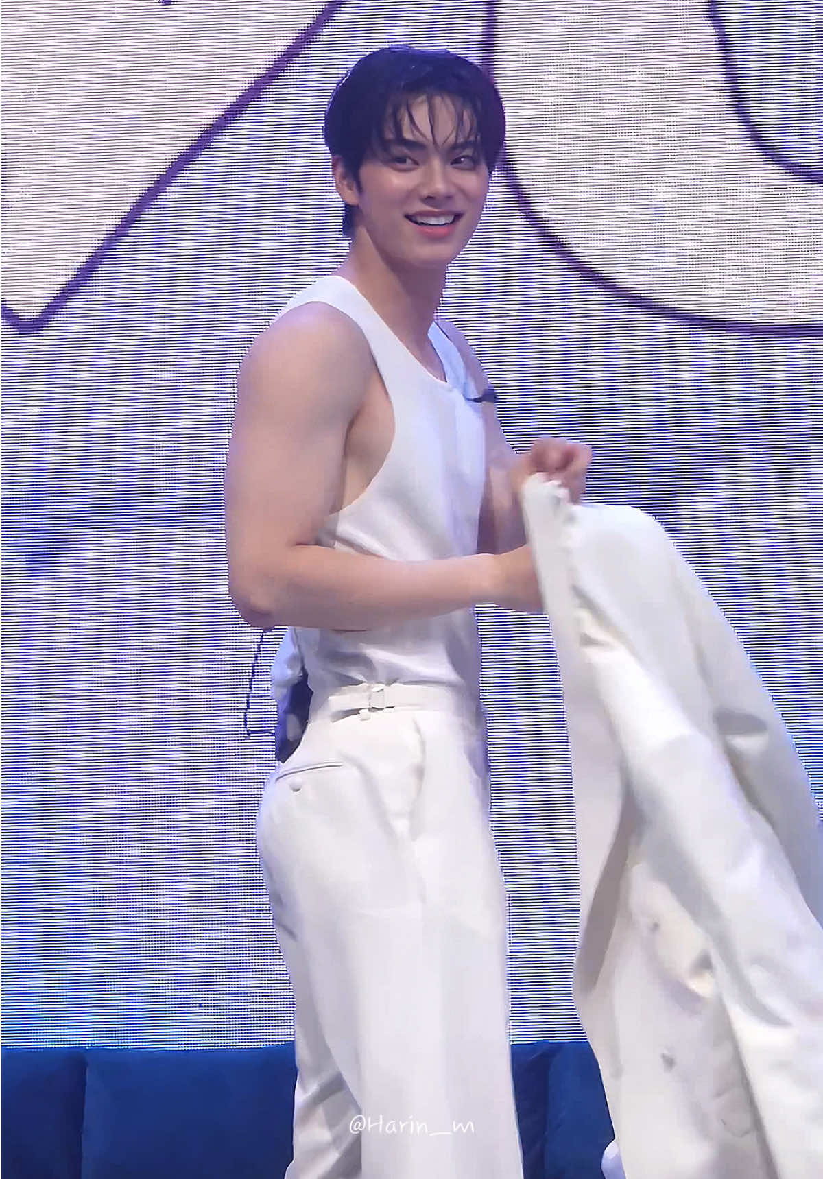 💪🏻🙈🙊☺️😊#leechaemin #이채민 #李彩玟 #chaemintoyou_in_seoul  #폭군의셰프   