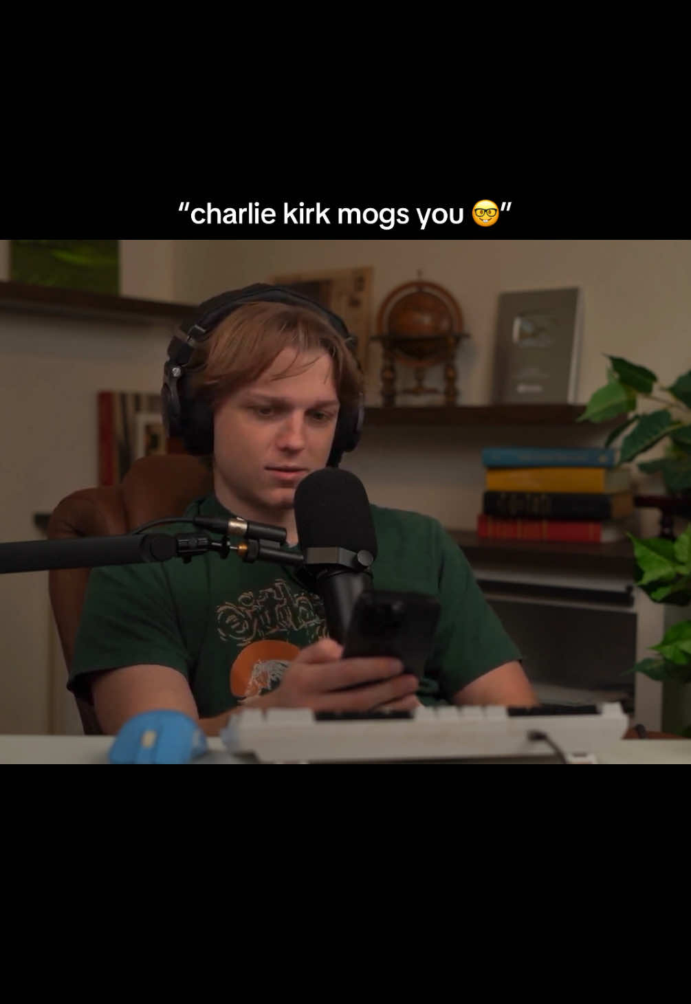 dean withers and his cohost @Santana had an interesting troll join their live debate today #deanwithers #debate #dirk #deanwithersedit #funny 