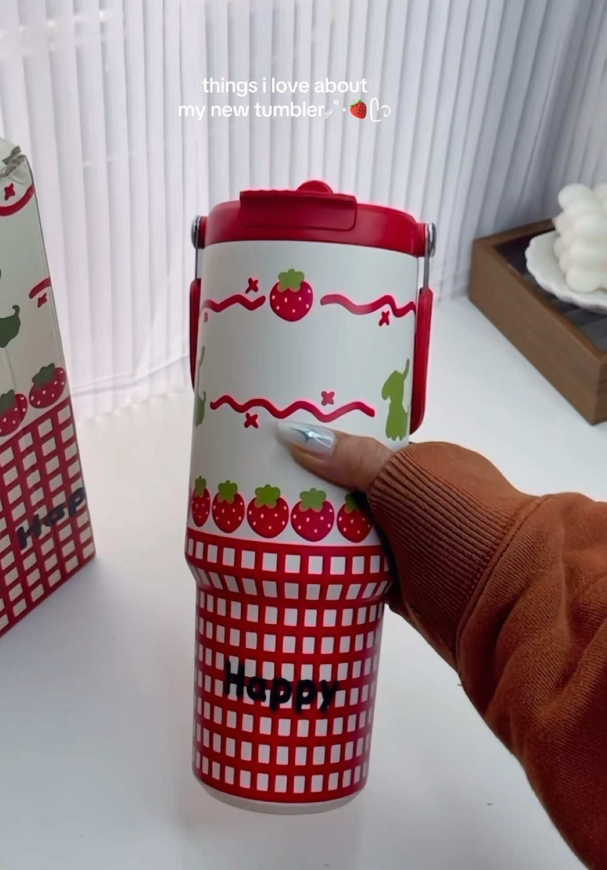 been wanting to have this cute strawberry tumbler🍓 #tumbler#fyp #foryou #tumblerstrawberry #viral