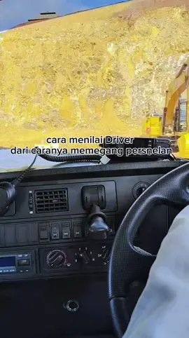 cuti dulu boss🤣🤣 #CapCut #lowboy #selfloaderindonesia #fyp #anaktambang 