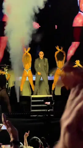 Mr Worldwide!!🌏🔥🔥🔥❤️ @Pitbull #melbourne 