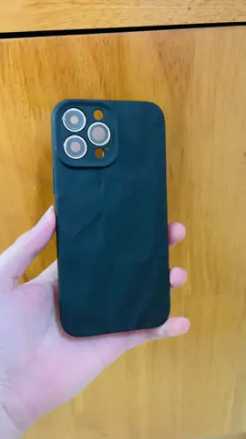 Ốp lưng thiết kế xếp ly cổ điển mang lại cảm giác cầm chắc tay mới lạ #oplungiphone #oplungdep #oplunggiare #xuhuong 