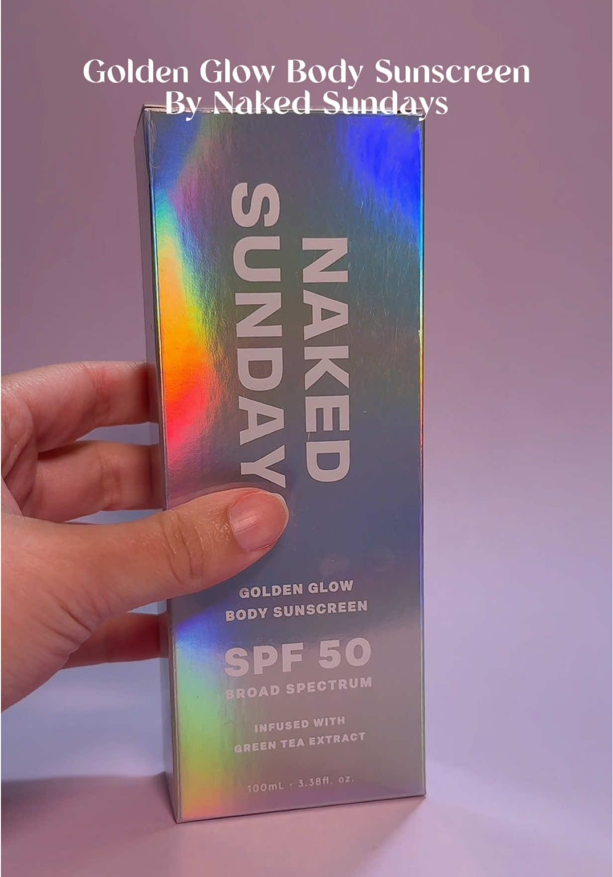🇧🇷: ✨ Pele protegida, hidratada e com glow de verão o ano todo 🌞 O Naked Sundays SPF50 Golden Glow Body Sunscreen é o protetor solar corporal que virou meu vício! 💜 Com extrato de chá verde e vitamina E, ele firma, hidrata e deixa um brilho dourado lindo na pele, sem cheiro, sem pegajosidade, 100% vegano e com FPS 50 💫 Perfeito pra quem ama aquele skin glow natural e radiante. 🇺🇸: ✨ Protected, hydrated, and glowing all year long 🌞 The Naked Sundays SPF50 Golden Glow Body Sunscreen is my latest obsession! 💜 Infused with green tea extract and vitamin E, it firms, hydrates, and gives your skin the most beautiful golden glow, fragrance-free, non-sticky, 100% vegan, and packed with SPF50 💫 Perfect for that natural, radiant skin glow look. . . . . . . . . #NakedSundays BodySunscreen SPF50 GlowySkin VeganSkincare TikTokShopFinds #BodyCareRoutine HydratingSunscreen SummerGlow VeganBeauty ShimmerySkin SunProtection SkincareLover @Naked Sundays #liveincentiveprogram #ItsFrancineCorrea #fall