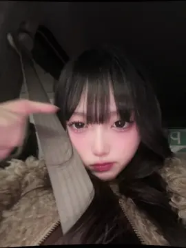 君がいればなんでもいいて思ってたけどもう思えなくなっちゃった。私がお金出すのも、私が予定合わせるのも、聞いてた話と全然違かったのも、ぼーげん吐かれるのも、おドされるのも、もう無理だよ