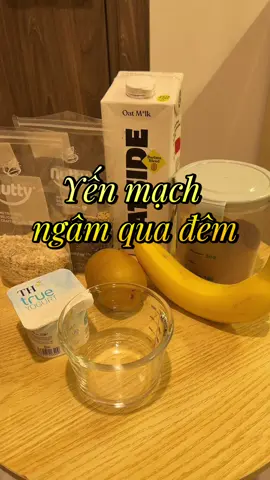 Sáng nay mình ăn Yến mạch (oatmeal) nha. Tối qua lọ mọ 10h khuya chuẩn bị có 5 phút thôi, sáng nay có món ngon nhẹ bụng. #LearnOnTikTok #yenmachquadem #giamcan 