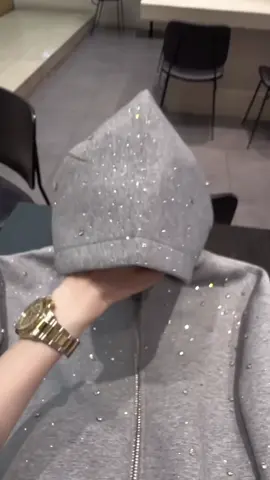 #rhinestones #hoodie #streetwear #fashion #fy  @wearvybes  @wearvybes  @wearvybes 