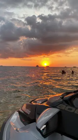 Bom dia. #explore #fypage #bomdia #bomdiaaaaa #nascerdosol 