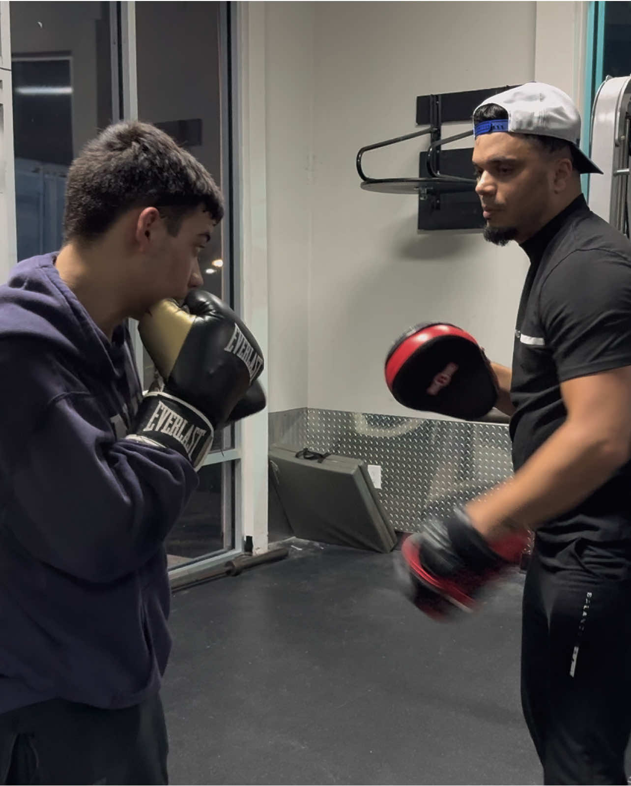 padwork w/ dad #training #boxing🥊 #boxer #boxing #padwork 