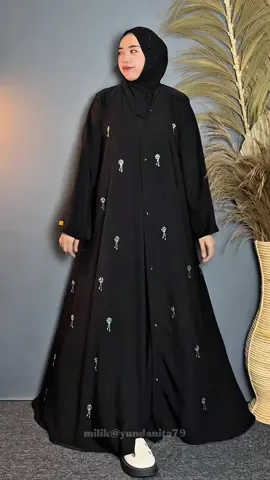 Gawat😭pdhal baru lounching tapi stok udh menipiss bngt..  #abaya  #abayastyle  #abayaouter  #abayaterbaru  #abayamewah 