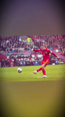 Người thay đổi cả lịch sử Xứ Wales 🏴󠁧󠁢󠁷󠁬󠁳󠁿 #garethbale #bale #Wales #nien_cris⚡ #football 