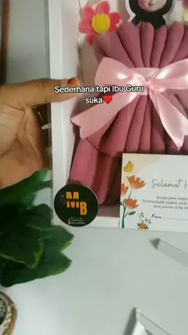 luv luv ibu guru tersayang ❤️#fyp #xybca #giftboxjilbab #fyp #kadoguru 