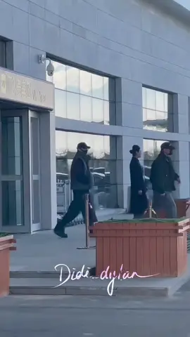 Hạ cánh Cát Lâm an toàn. Chiều nay không gặp không về nha 🤭 #王鹤棣 #dylanwang #wanghedi #vuonghacde #didi 