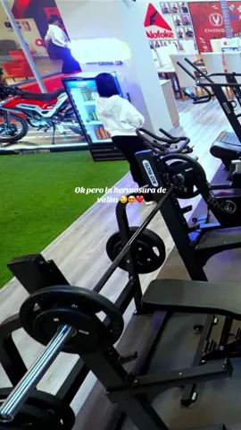 Esa chica es hermosa #lacasadealofoke2 #casadealofoke2 #soy_neli #darksociety #valka @VALKA 